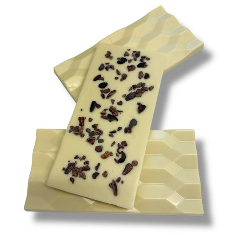 Tableta fara zahar cu ciocolata alba si bibs de cacao